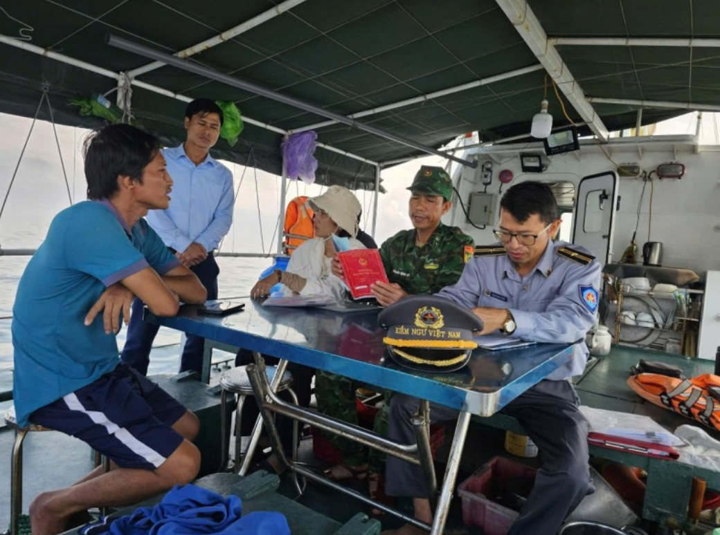 Провинция Нгеан оперативно развернул действия в рамках месячника по борьбе с ННН-промыслом Провинция Нгеан оперативно развернул действия в рамках месячника по борьбе с ННН-промыслом