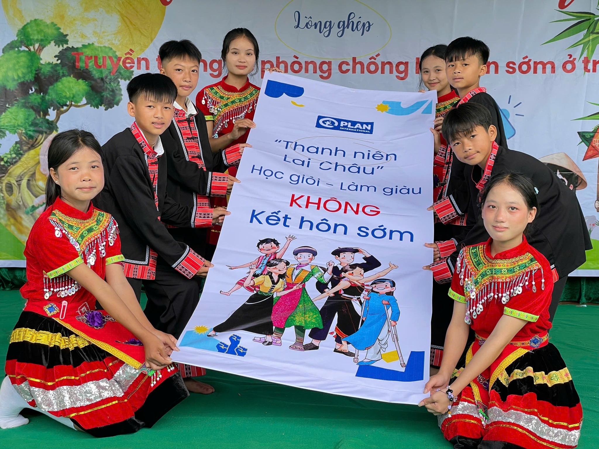 VUFO, помогающий Plan International распространять ценности во имя детей и сообщества VUFO, помогающий Plan International распространять ценности во имя детей и сообщества