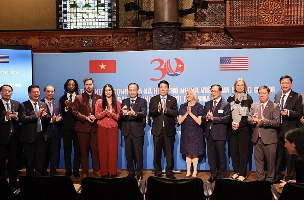 75 лет активной поддержки партийной и государственной дипломатии — задача на новом этапе 75 лет активной поддержки партийной и государственной дипломатии — задача на новом этапе