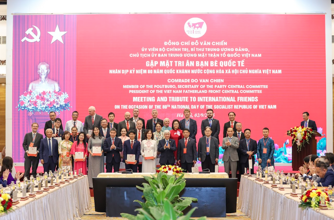 75 лет активной поддержки партийной и государственной дипломатии — задача на новом этапе 75 лет активной поддержки партийной и государственной дипломатии — задача на новом этапе