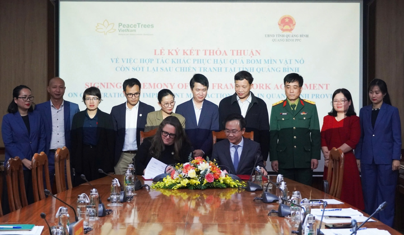 PeaceTrees Vietnam﻿: Способствуя заживлению ран войны, взращивая будущее развития