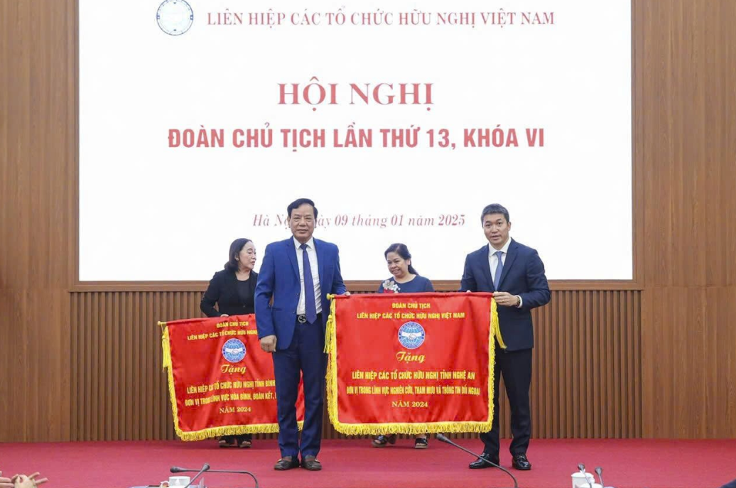 Творческий подход в информационно-пропагандистской работе по внешним связям