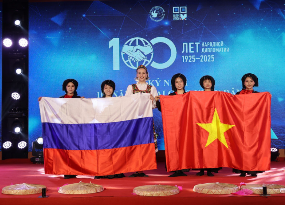 Празднование 100-летия народной дипломатии России в Ханое: прочные нити дружбы, соединяющие два народа