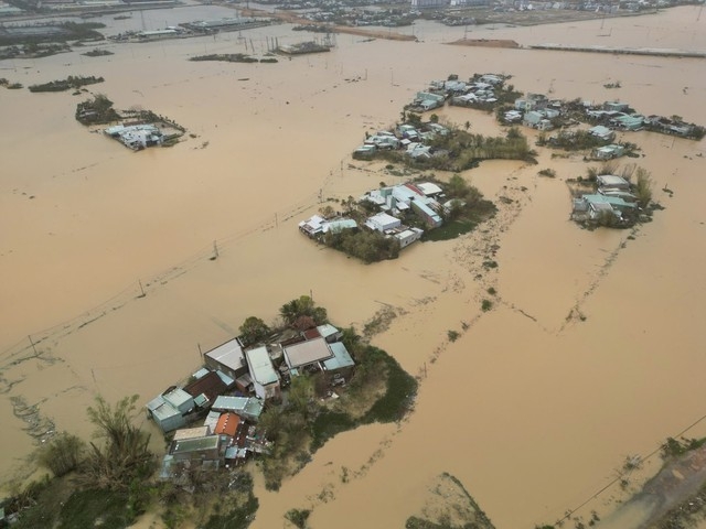 Передана телеграмма соболезнований Президента РФ В.В.Путина Вьетнаму по поводу последствий наводнения. Передана телеграмма соболезнований Президента РФ В.В.Путина Вьетнаму по поводу последствий наводнения.