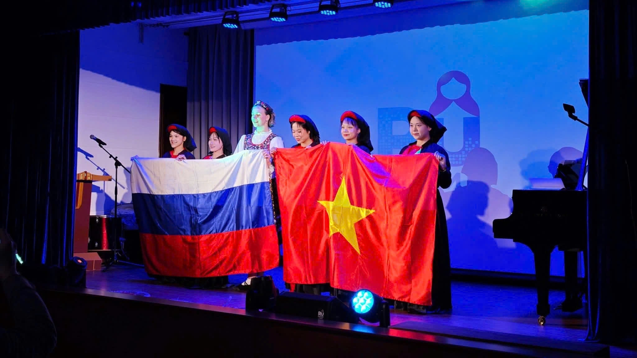 Россия вместе с Вьетнамом распространяет русскую музыку и культуру