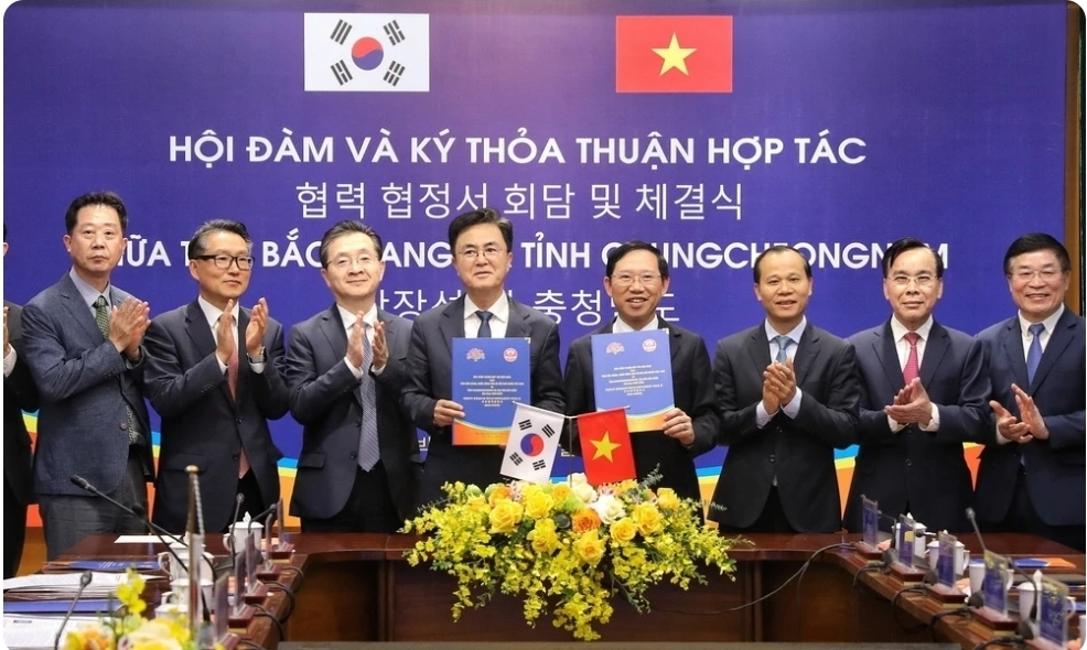 Бакзянг содействует обменам и сотрудничеству с корейской провинцией Чхунчхоннам