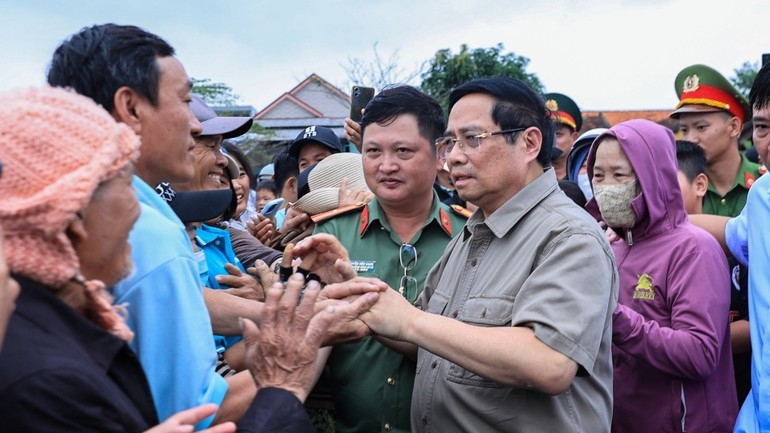 Премьер-министр Фам Минь Тьинь поддержал жителей в провинции Даклак
