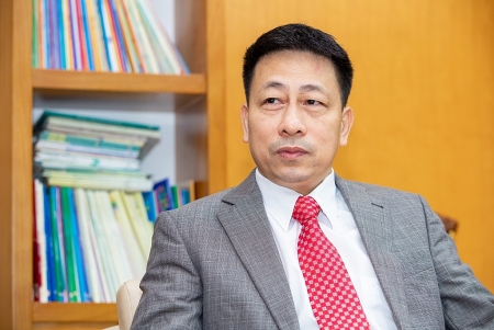 Вьетнамский книжный шкаф — вклад в распространение вьетнамского языка на пяти континентах