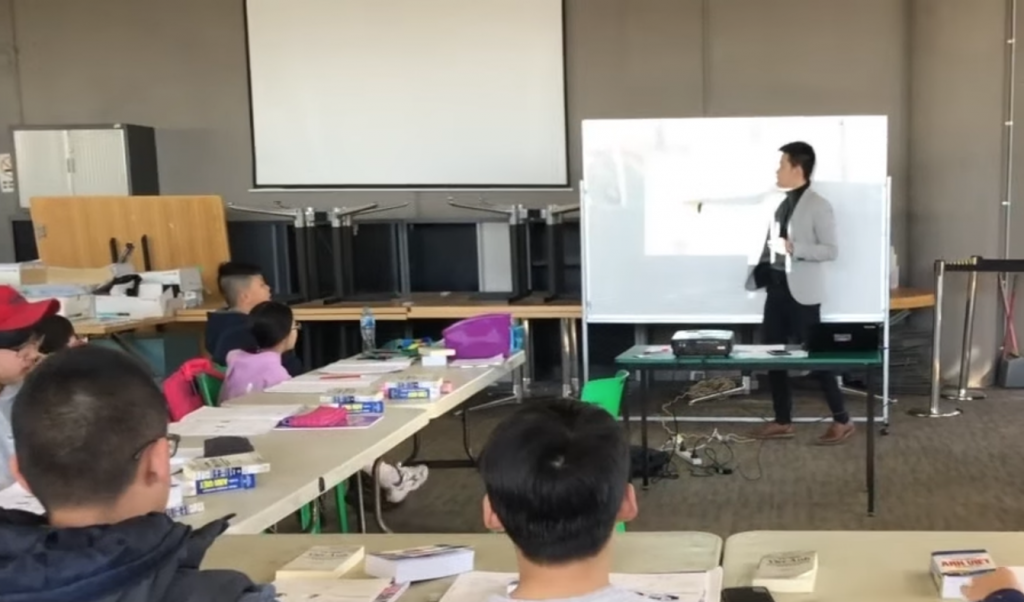 Изучение вьетнамского языка в эпоху 4.0: учить язык на телефоне и практика речи с помощью ИИ Изучение вьетнамского языка в эпоху 4.0: учить язык на телефоне и практика речи с помощью ИИ