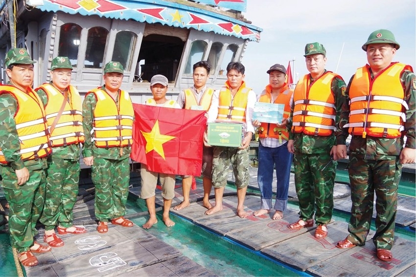 Хюэ выделит 16 млрд. донгов на поддержку и разбор более 100 несоответствующих рыболовных судов Хюэ выделит 16 млрд. донгов на поддержку и разбор более 100 несоответствующих рыболовных судов
