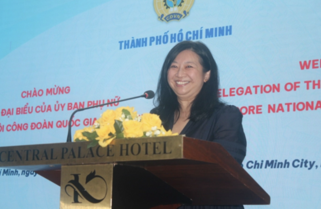 Профсоюзы Хошимина и Сингапура обмениваются моделями поддержки женщин-работниц