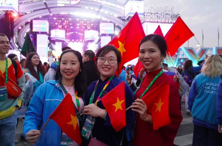 Вьетнамская молодежная делегация на Всемирном фестивале молодежи 2024 года в Сочи (Россия). Фото: Зюй Чинь / ВИА