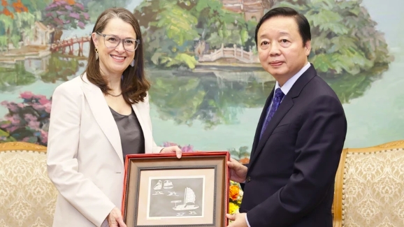 Расширение сотрудничества между Вьетнамом и Канадой в области реагировании на изменение климата и возобновляемой энергии