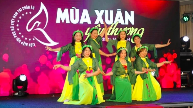 Состоялась программа «Весна любви» Союза вьетнамских женщин в Европе