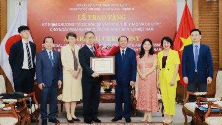 Посол Японии во Вьетнаме организовал более 500 культурных, художественных и спортивных мероприятий за время своего пребывания