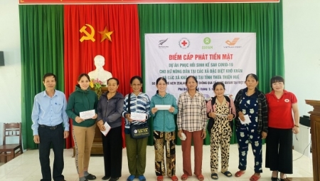 Oxfam поддерживает 1000 малоимущих женщин-фермеров в Тхыатхиен Хюэ