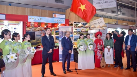 Вьетнам предоставляет культурное и кулинарное разнообразие страны на Парижской международной выставке 2025 года