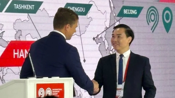 Вьетнам делится опытом работы городского транспорта с Россией