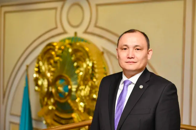 посол Казахстана во Вьетнаме Канат Тумыш
