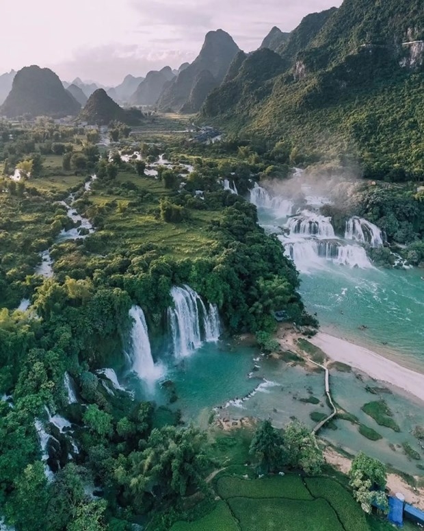 Впечатляющий панорамный вид на водопад Банжок. Фото: Вьетнам+