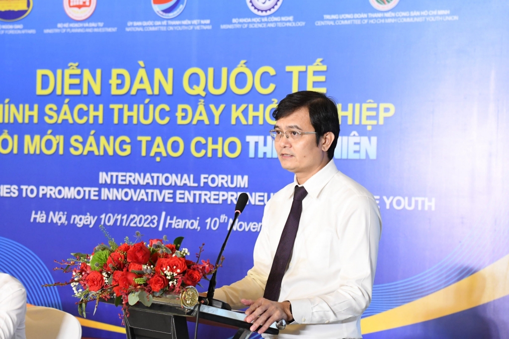 Первый секретарь Центрального комитета коммунистического союза молодежи, председатель Национального комитета вьетнамской молодежи Буй Куанг Гюй