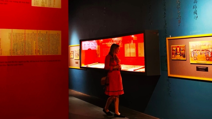 Выставка «Административные документы династии Нгуен – воспоминания о династии»
