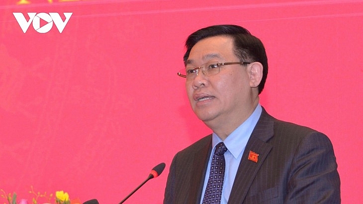 Председатель Нацсобрания Выонг Динь Хюэ провёл встречу с бывшими руководителями парламента