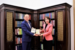 Казахстанские народные сказки изданы на вьетнамском языке
