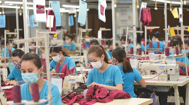Текстильно-швейная отрасль Вьетнама стремится к объему экспорта в 48 млрд долларов в 2023 году