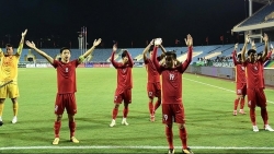 Президент Нгуен Суан Фук поздравил мужскую сборную Вьетнама по футболу с победой
