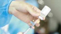Правительство Вьетнама согласилось закупать 21,9 млн. доз вакцины Pfizer для детей в возрасте от 5 до 11 лет