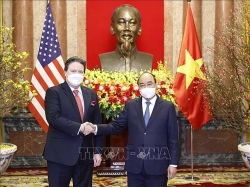 Президент Нгуен Суан Фук принял послов США, Мексика и Сингапура