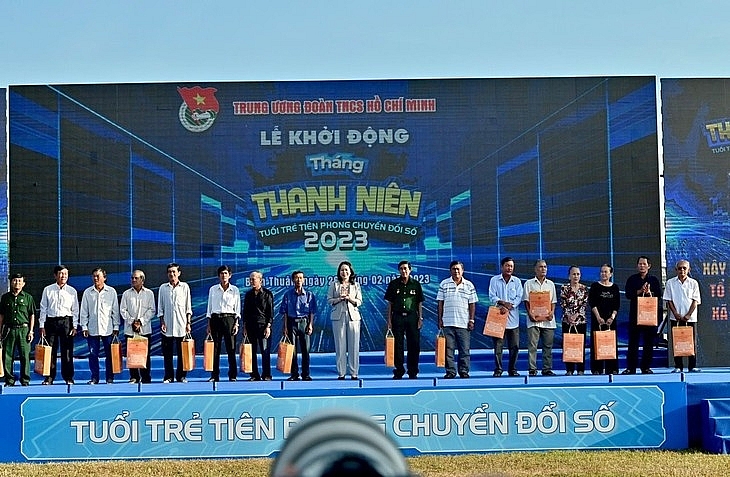 В Биньтхуане стартовал Месячник молодежи 2023 года