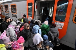 Вьетнамцам в Украине помогают эвакуироваться в соседние страны