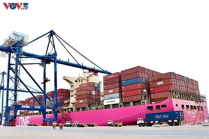 Международный контейнерный порт Танканг Хайфон открыл новый сервисный маршрут к Западному побережью США