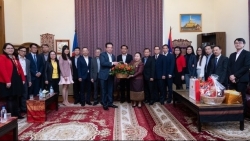 Посольство Вьетнама в России поздравило сотрудников Посольства Лаоса с новогодним праздником
