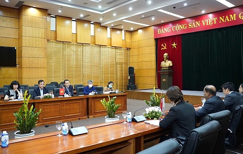 Вьетнам и Сингапур: развитие сотрудничества в сферах промышленности, энергетики
