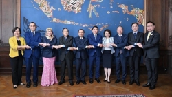 Вьетнам принял участие в заседании Комитета АСЕАН в Париже