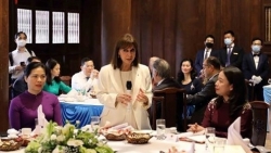 Вице-президент Вьетнама устроила чаепитие в честь президента Греции