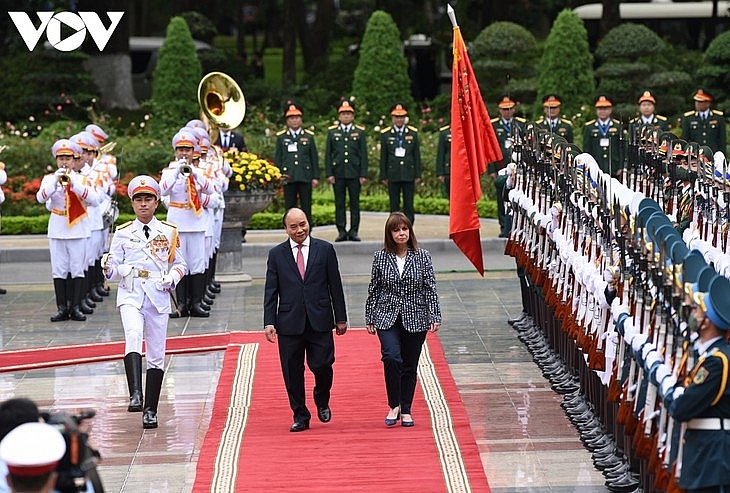 Президент Нгуен Суан Фук председательствовал на церемонии встречи президента Греции