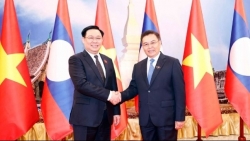 Председатель НС Вьетнама успешно завершил официальный визит в Лаос