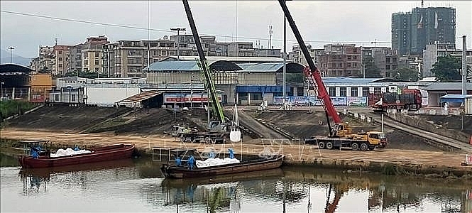Провинция Куангнинь возобновила работу КПП Калонг