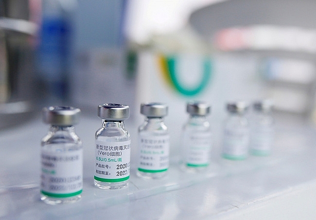 Журнал The Lancet оценил результаты первой фазы испытаний ингаляционной китайской вакцины от COVID-19
