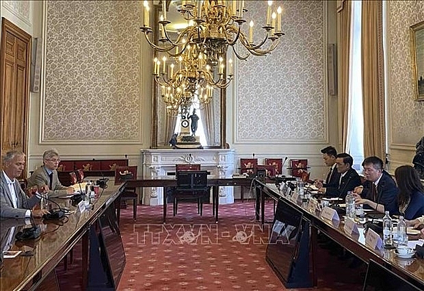Укрепление сотрудничества между двумя парламентскими группами вьетнамско-бельгийской дружбы
