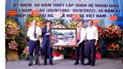 Укрепление дружественной солидарности и всестороннего сотрудничества между Вьетнамом и Лаосом