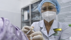 Власти провинции Кханьхоа вакцинируют всех жителей от 18 лет и старше