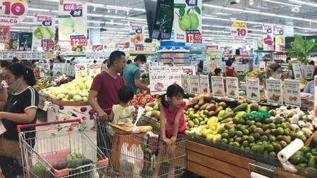 розничная продажа товаров и услуг в июле выросла