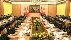 Военная делегация высокого уровня Королевских вооруженных сил Камбоджи совершает рабочий визит во Вьетнаме