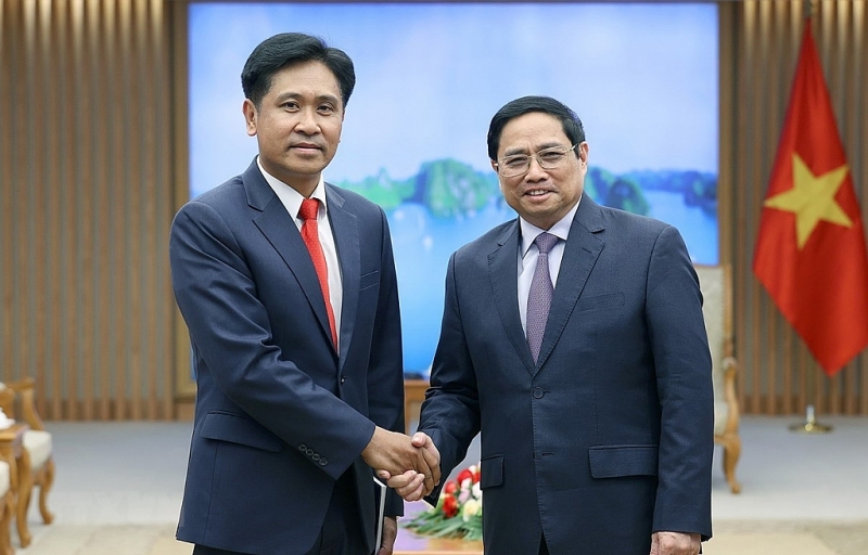 Премьер-министр Фам Минь Тьинь принял министра юстиции Лаоса Файви Сибуалифа