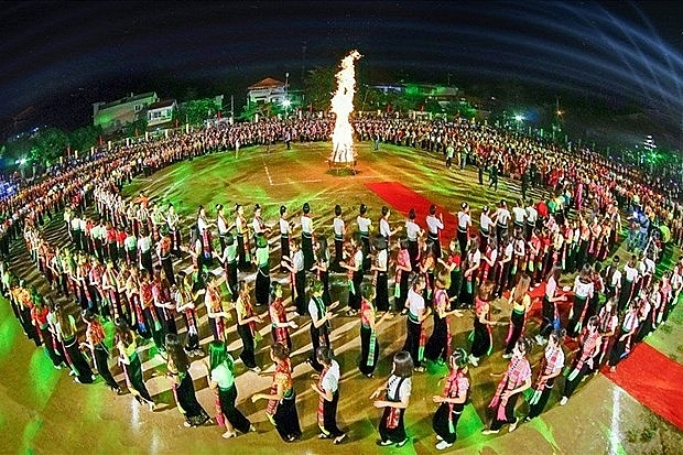 Йенбай проведет церемонию получения сертификата ЮНЕСКО для танца тайцев «Соэ»